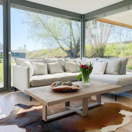 Apartamento Exklusivurlauben In Mit Großen Garten Und Schöner Südterrasse, 2 Sz Und 2 Bäder Timmendorfer Strand