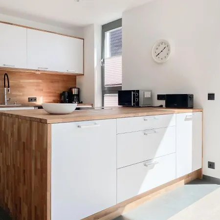 Exklusivurlauben In Mit Großen Garten Und Schöner Südterrasse, 2 Sz Und 2 Bäder Apartamento