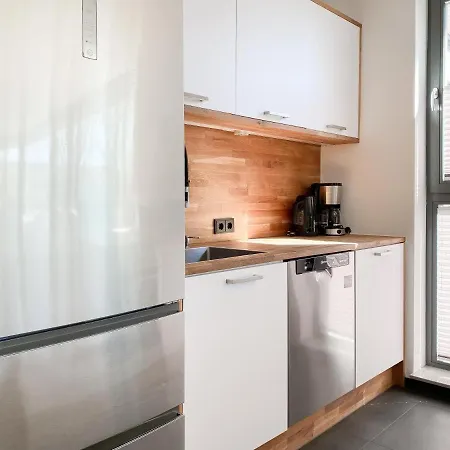 Exklusivurlauben In Mit Großen Garten Und Schöner Südterrasse, 2 Sz Und 2 Bäder Apartamento