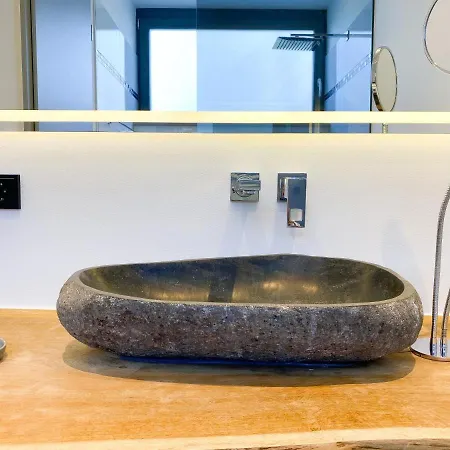 Exklusivurlauben In Mit Großen Garten Und Schöner Südterrasse, 2 Sz Und 2 Bäder * Timmendorfer Strand