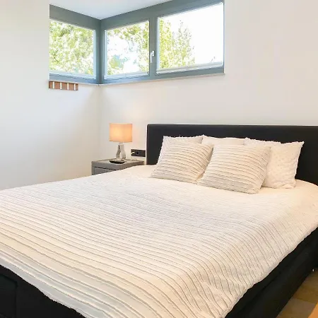Exklusivurlauben In Mit Großen Garten Und Schöner Südterrasse, 2 Sz Und 2 Bäder Apartamento