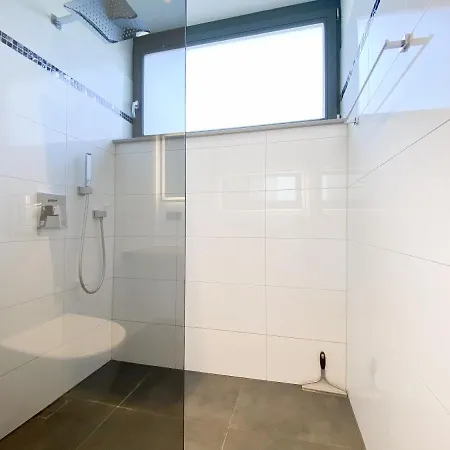 Exklusivurlauben In Mit Großen Garten Und Schöner Südterrasse, 2 Sz Und 2 Bäder Apartamento *