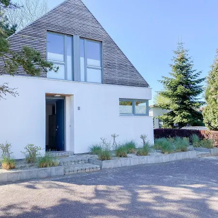 Exklusivurlauben In Mit Großen Garten Und Schöner Südterrasse, 2 Sz Und 2 Bäder *